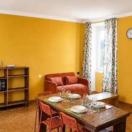 Al Truogolo Ii Oltre L'arco Di Via Balbi Apartmán