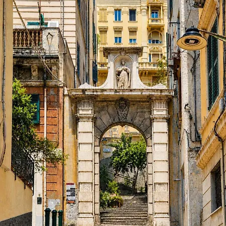 Al Truogolo Ii Oltre L'arco Di Via Balbi Apartment Genoa